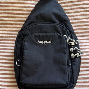 Baggallini Black crossbody Bag for travel
